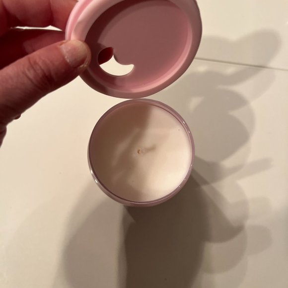 Scented Candle by DW Home Berry Fizz  – TikTok Famous Soda Can Design (hol/x) - Picture 7 of 10